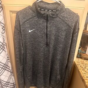 Nike Dri fit men’s medium shirt